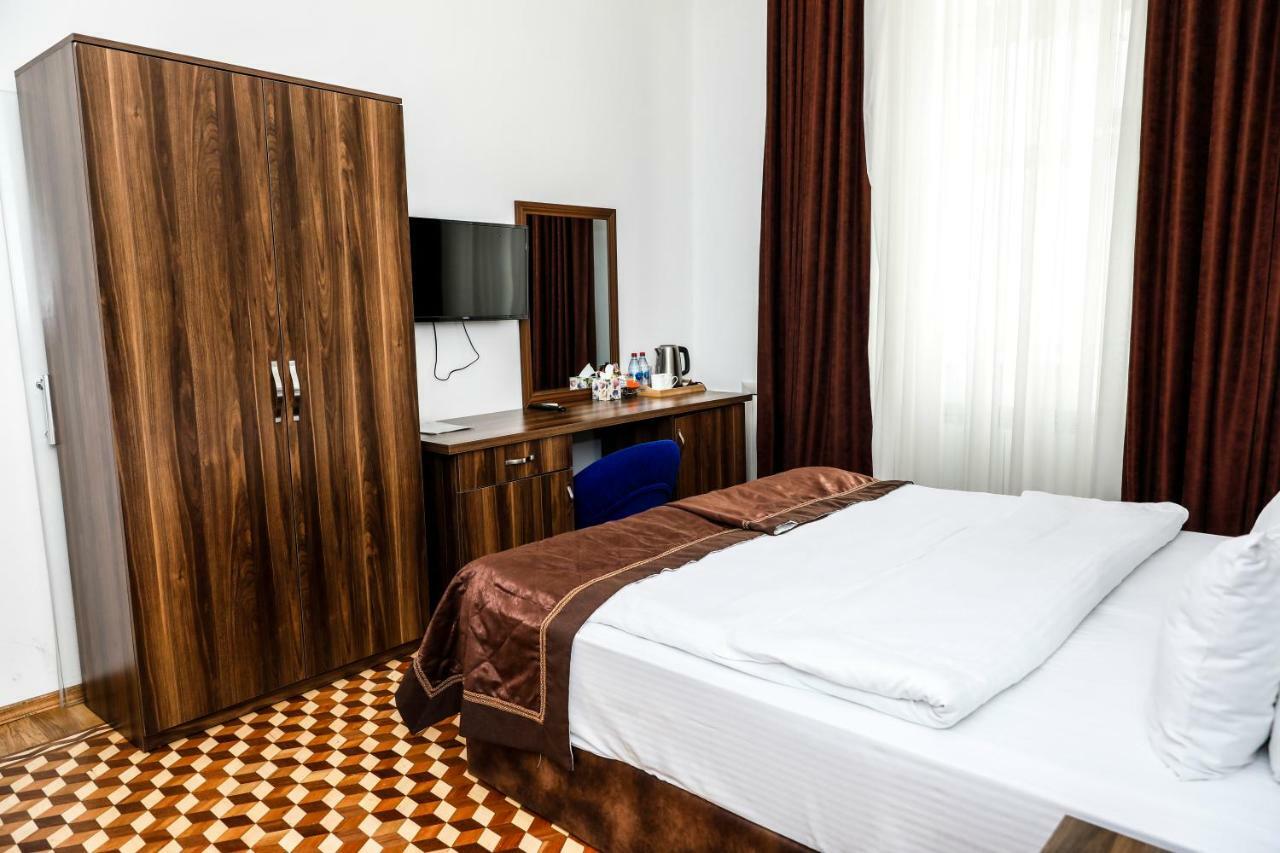Malakhan hotel Baku Bagian luar foto