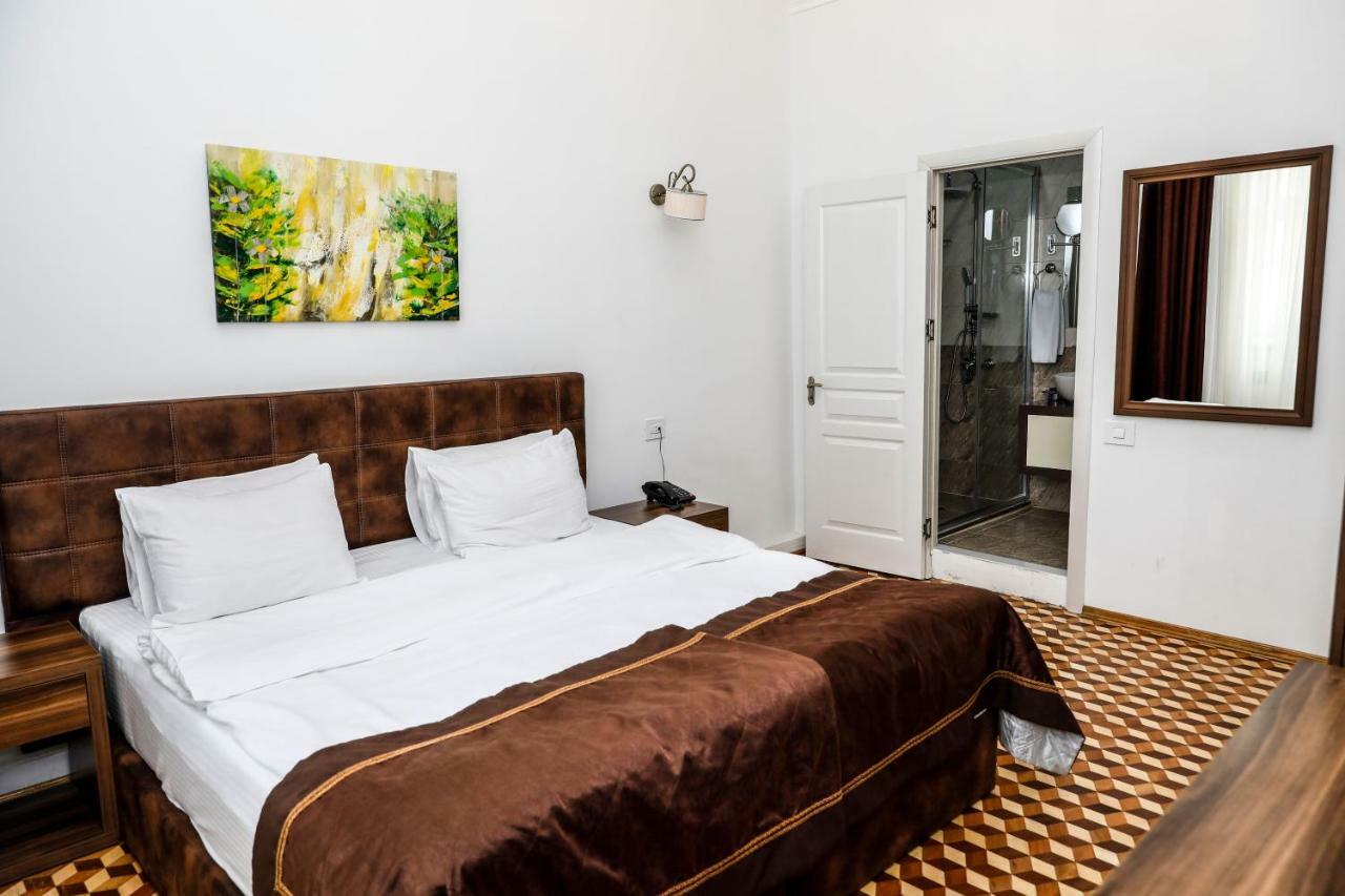 Malakhan hotel Baku Bagian luar foto